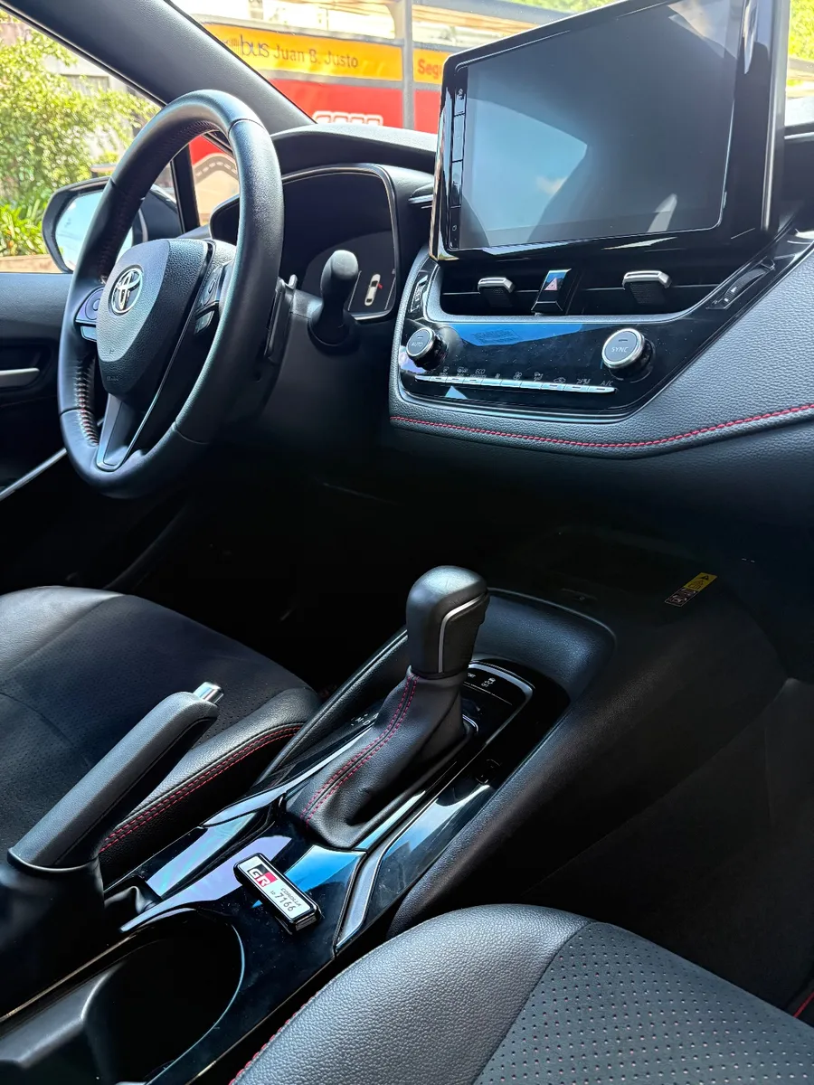 Toyota COROLLA 4P 2,0 Gr-S 10cvt — foto 9
