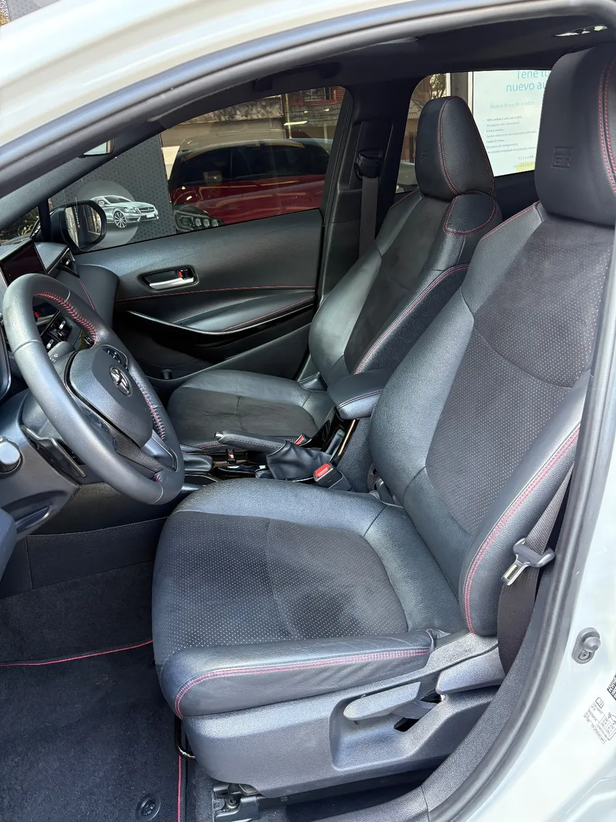 Toyota COROLLA 4P 2,0 Gr-S 10cvt — foto 13