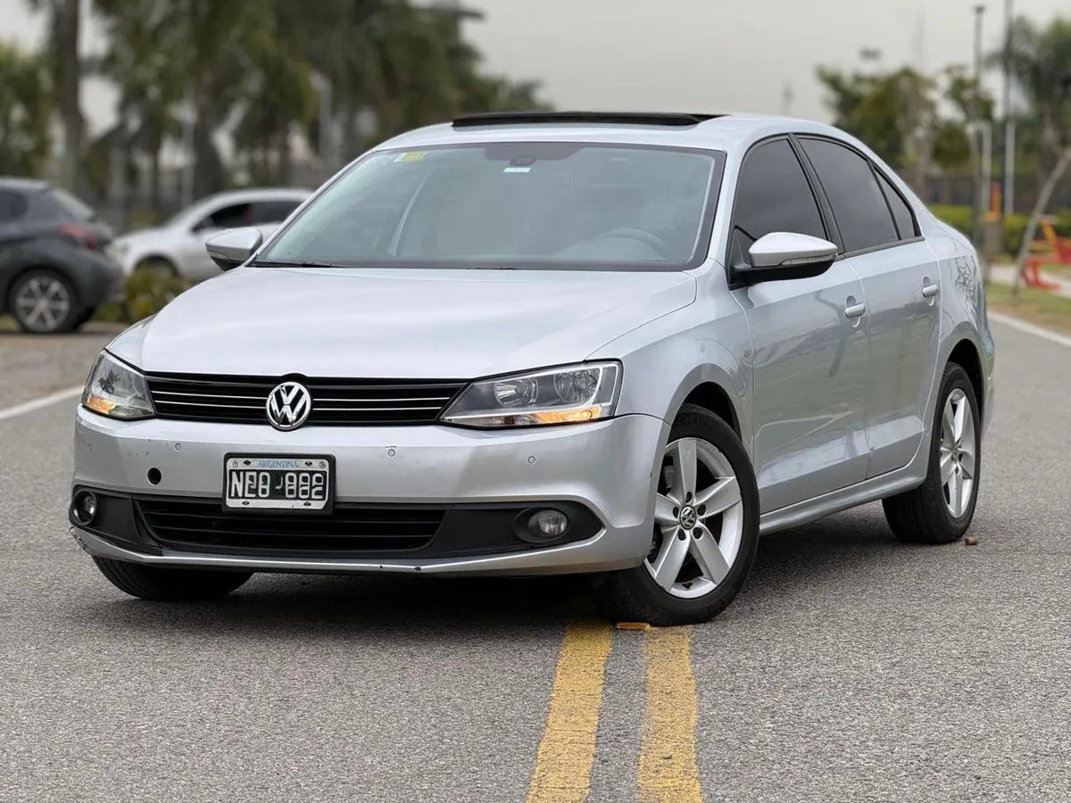 Volkswagen VENTO 4P 2,5 FSI Luxury Tipt 170hp — foto 3