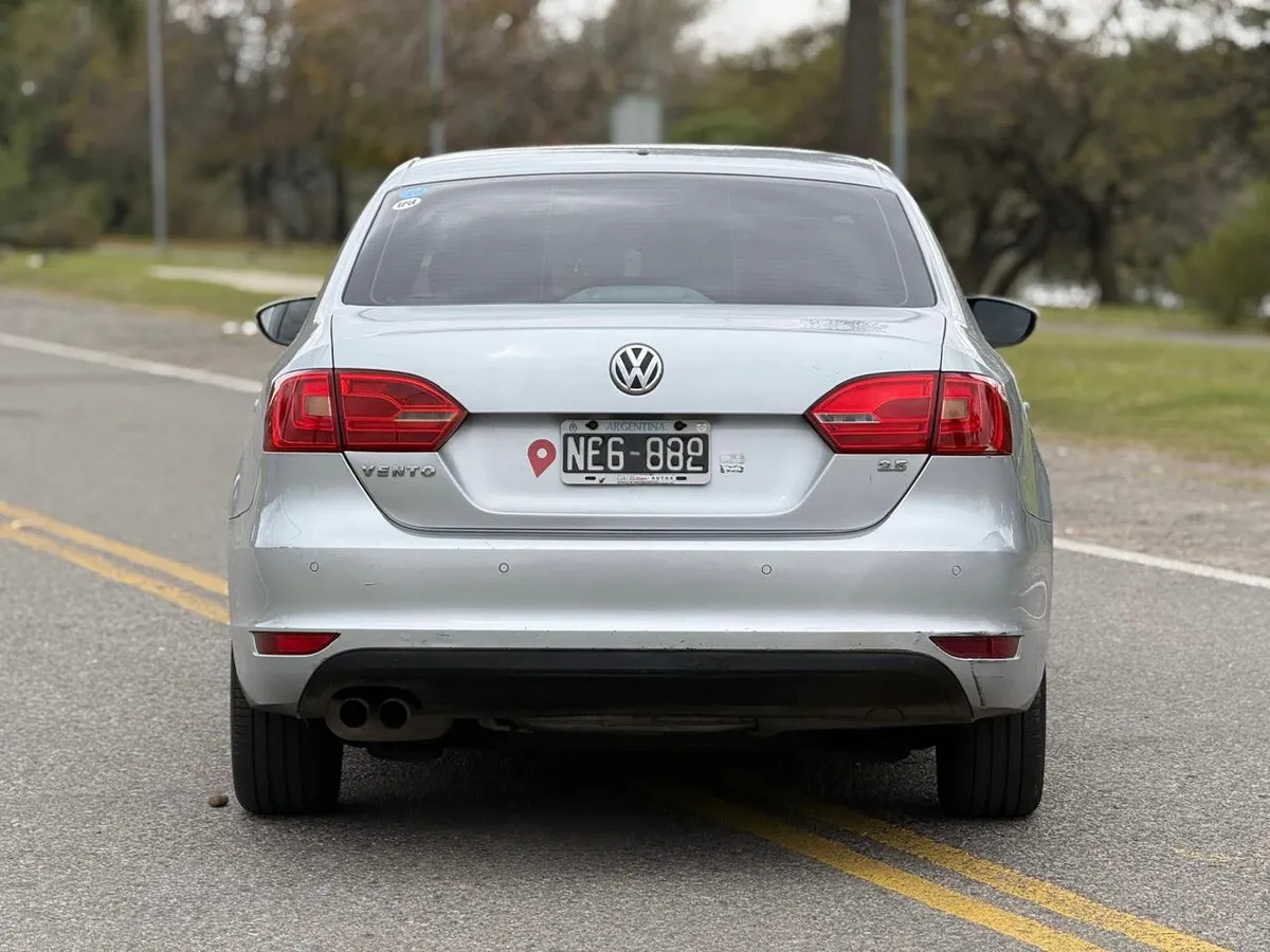Volkswagen VENTO 4P 2,5 FSI Luxury Tipt 170hp — foto 4