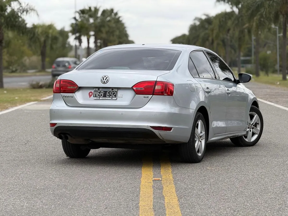 Volkswagen VENTO 4P 2,5 FSI Luxury Tipt 170hp — foto 6