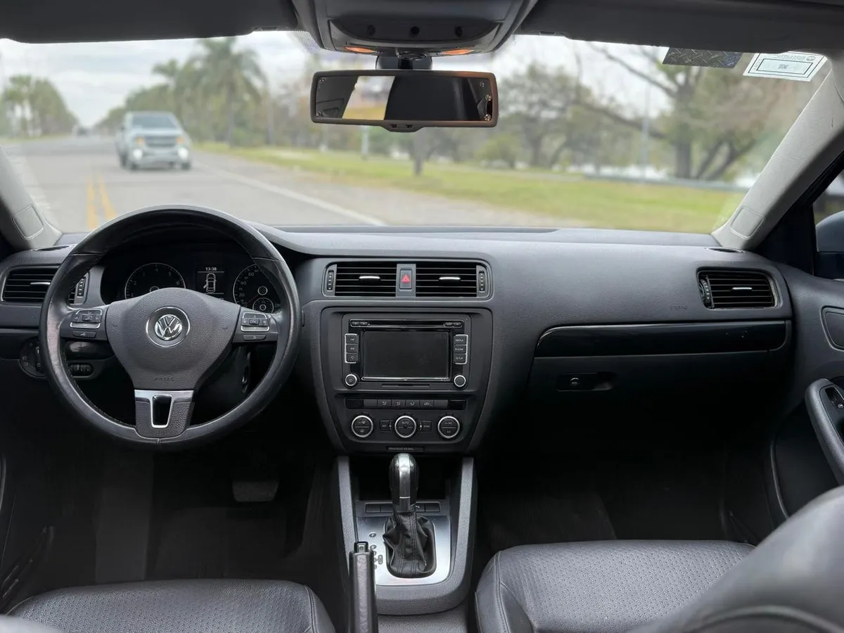 Volkswagen VENTO 4P 2,5 FSI Luxury Tipt 170hp — foto 8