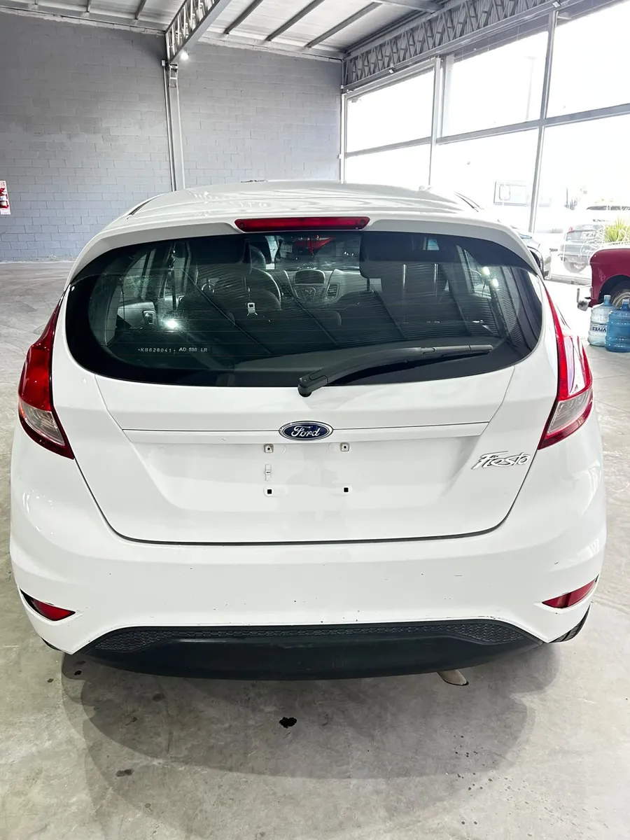 Ford FIESTA 1.6 S PLUS — foto 2