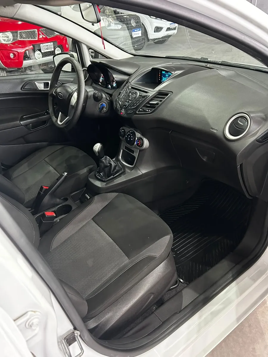 Ford FIESTA 1.6 S PLUS — foto 3