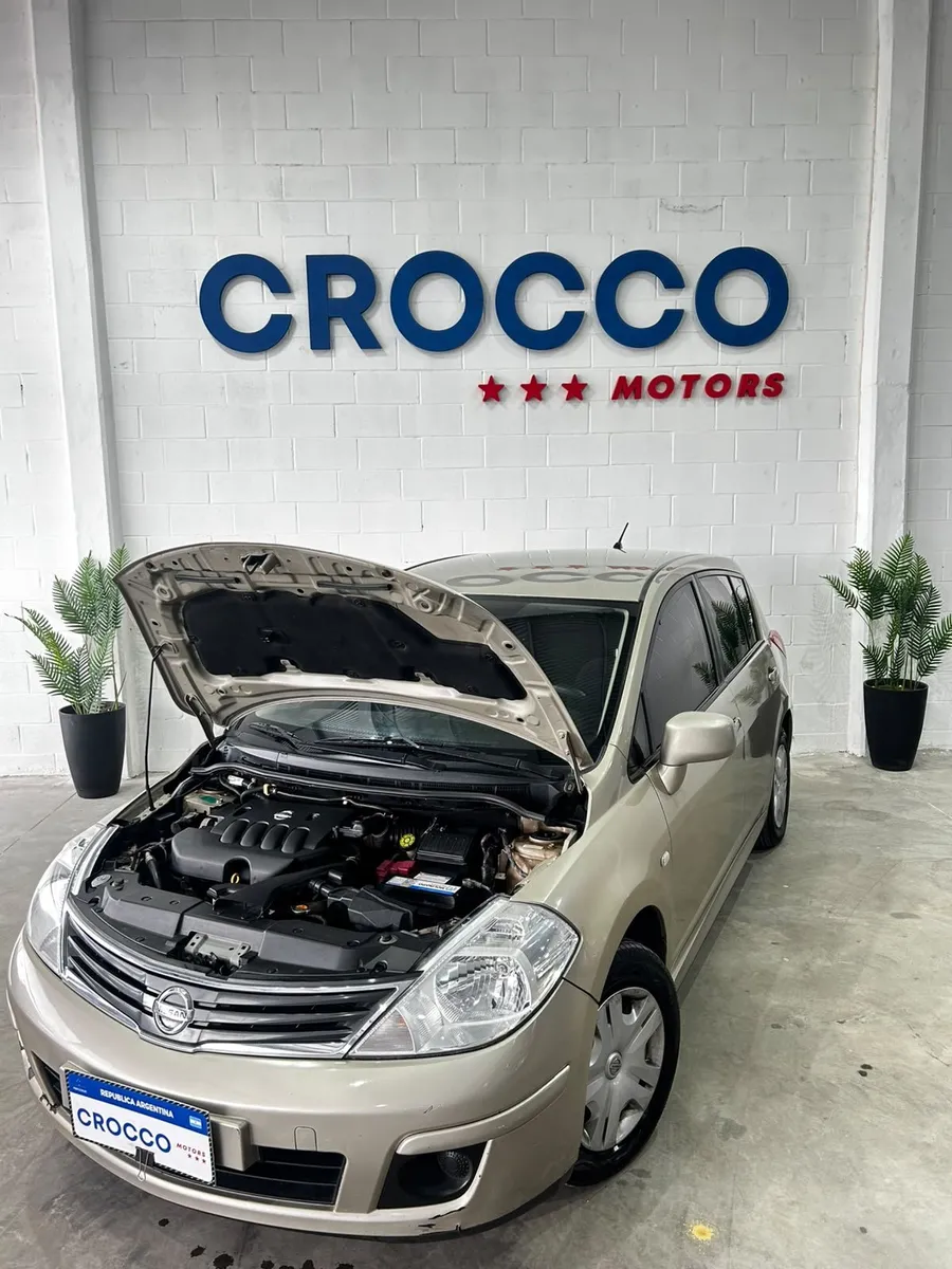 Nissan TIIDA 5P 1,8 Visia Hatchback — foto 4