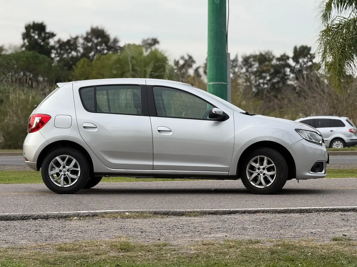 Renault SANDERO privilege — foto 3