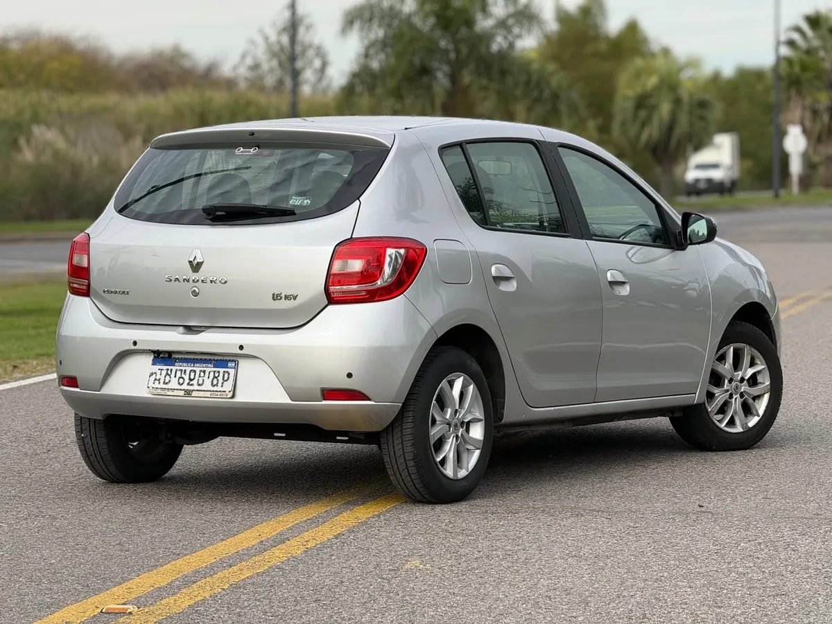 Renault SANDERO privilege — foto 4