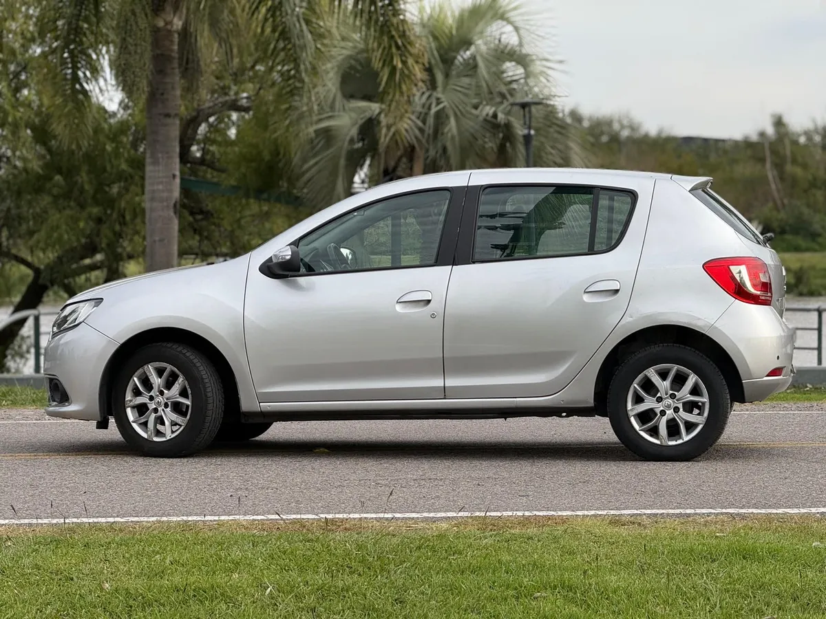 Renault SANDERO privilege — foto 6