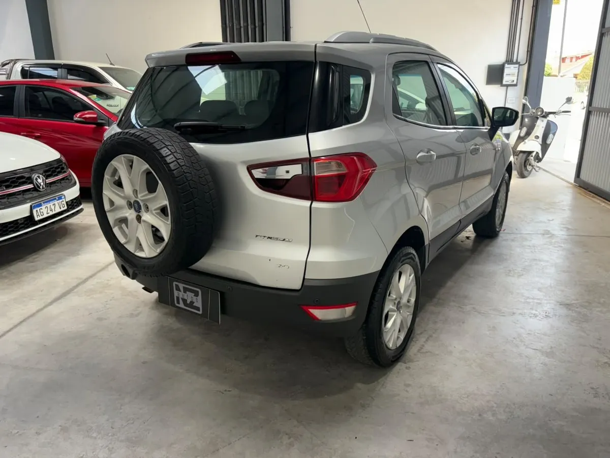 Ford ECOSPORT 2.0 Titanium — foto 7