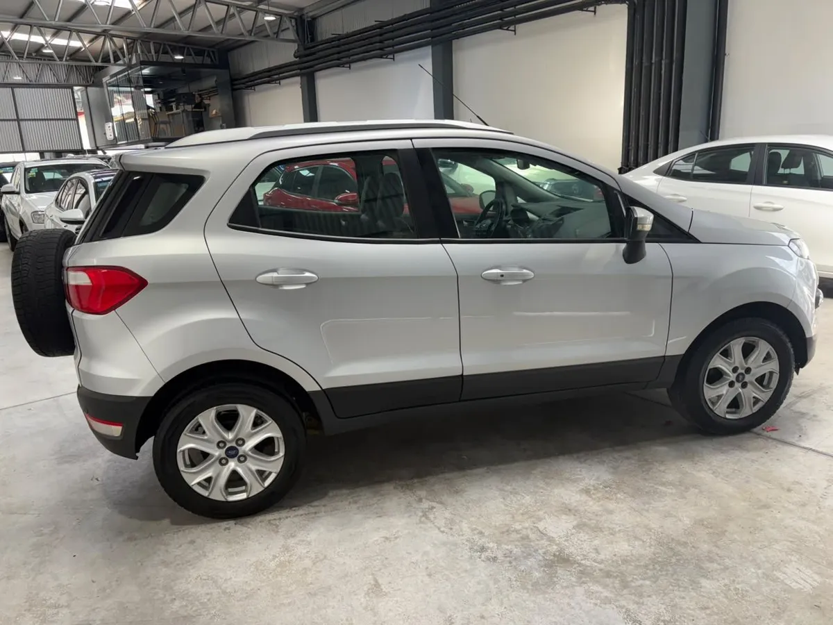 Ford ECOSPORT 2.0 Titanium — foto 9