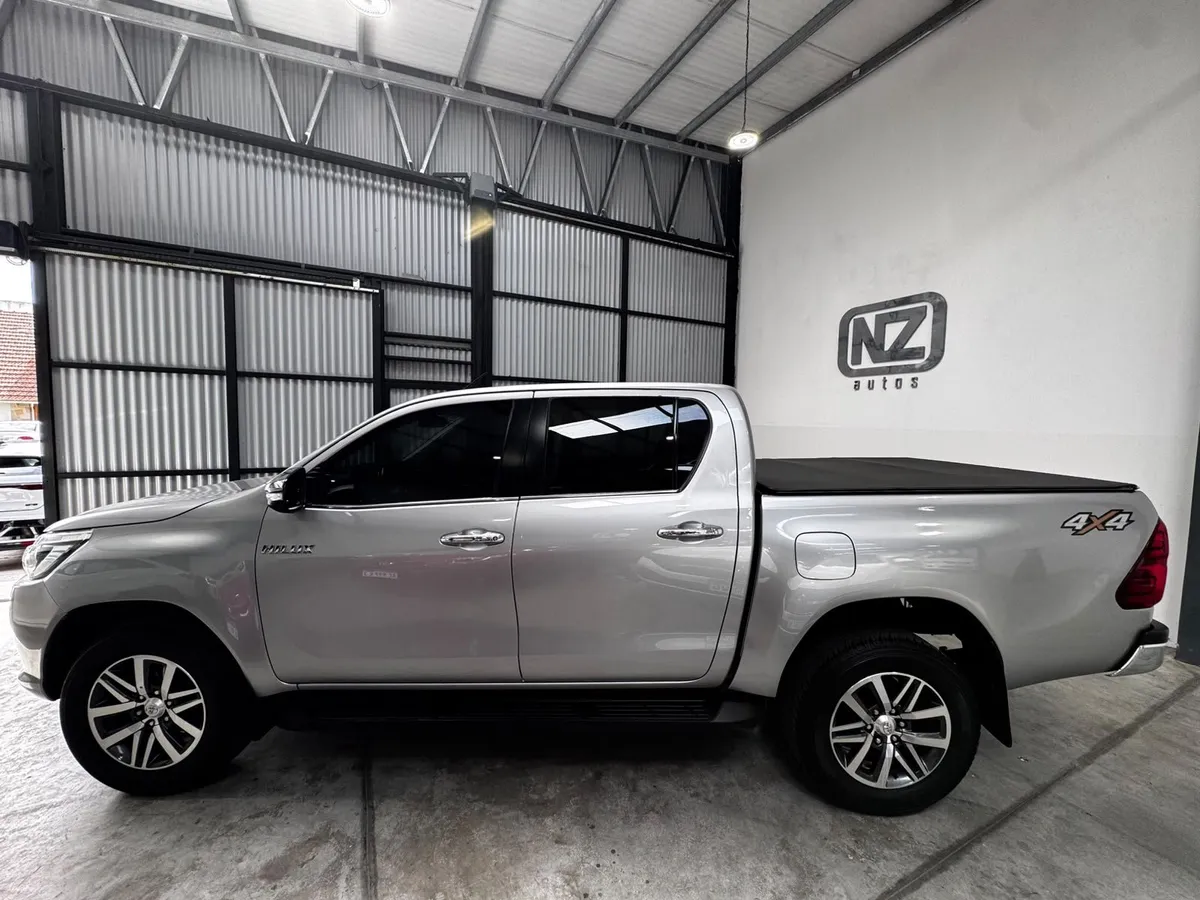 Toyota HILUX PICK - UP 2.8 Diesel Dc 4X4 Srx 6AT  — foto 2