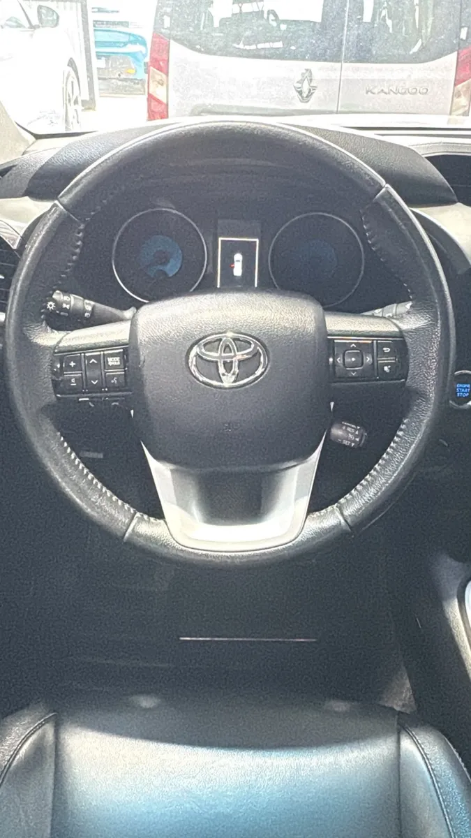 Toyota HILUX PICK - UP 2.8 Diesel Dc 4X4 Srx 6AT  — foto 12