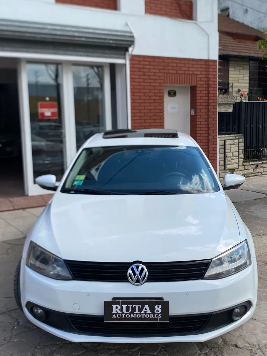 Volkswagen VENTO 4P 2,5 FSI Luxury Tipt 2011 — foto 2
