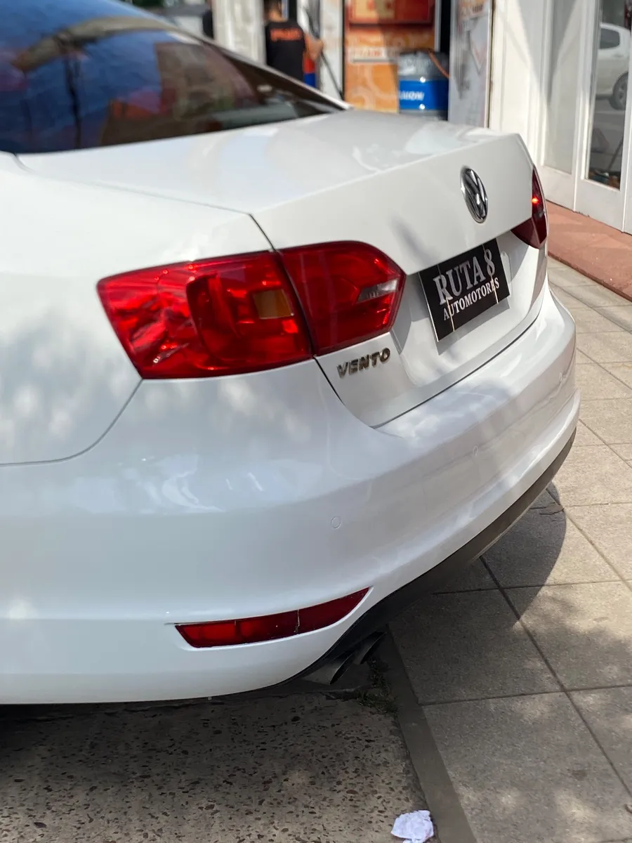 Volkswagen VENTO 4P 2,5 FSI Luxury Tipt 2011 — foto 7