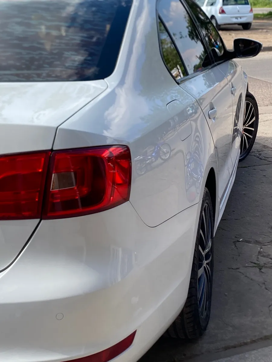Volkswagen VENTO 4P 2,5 FSI Luxury Tipt 2011 — foto 8