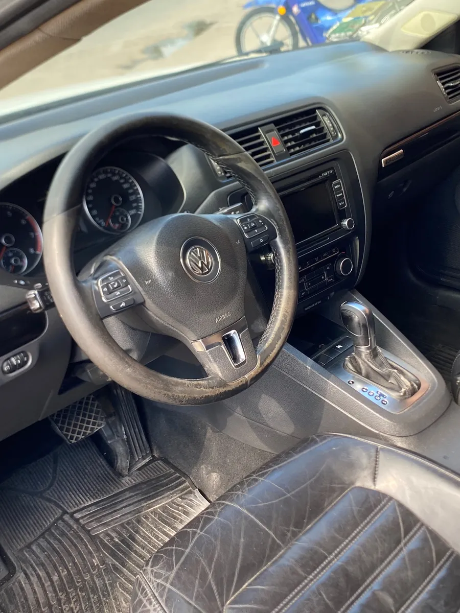 Volkswagen VENTO 4P 2,5 FSI Luxury Tipt 2011 — foto 13