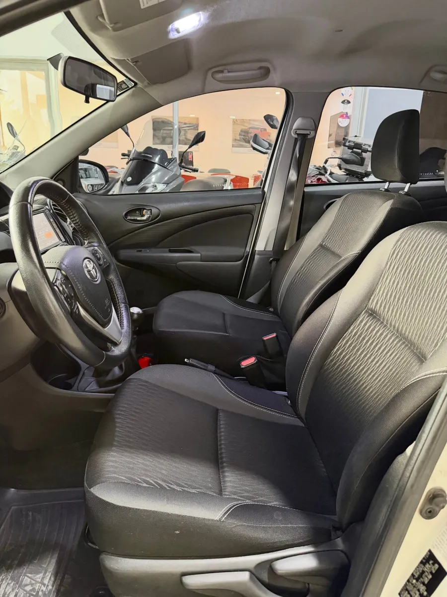 Toyota ETIOS 5P 1,5 Xls — foto 7