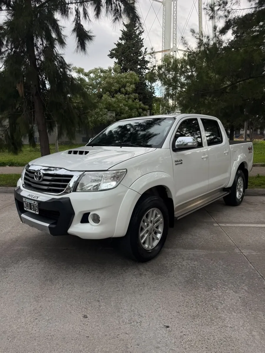 Toyota Hilux  SRV 4x4  — foto 2