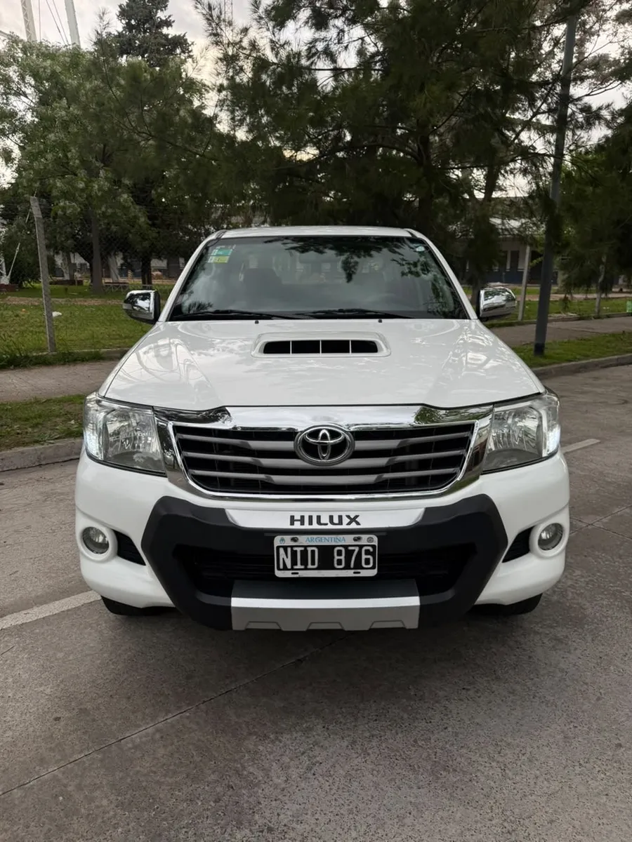 Toyota Hilux  SRV 4x4  — foto 3