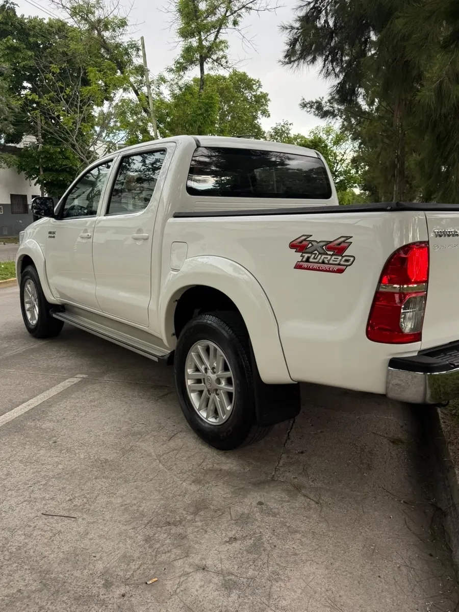 Toyota Hilux  SRV 4x4  — foto 7