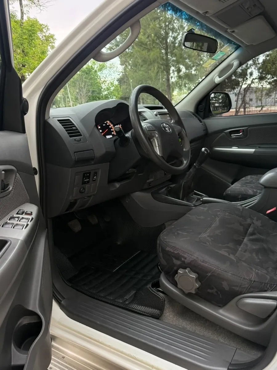 Toyota Hilux  SRV 4x4  — foto 10