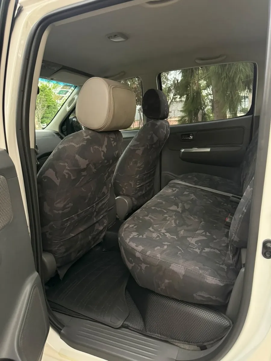 Toyota Hilux  SRV 4x4  — foto 13