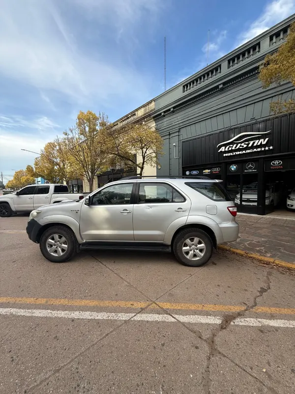 Toyota SW4 SRV 4x4 AT
