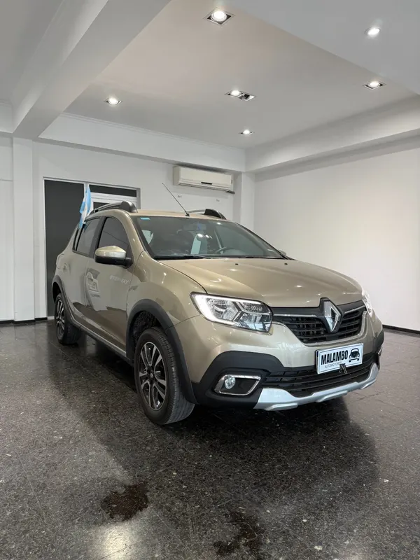 Renault Sandero Stepway 1.6 Dynamique 105 CV