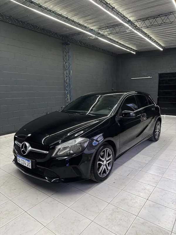Mercedes-Benz A-Class A200