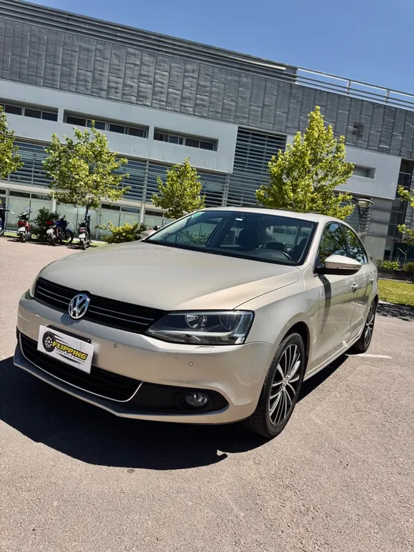 Volkswagen Vento 2.0 TSI DSG