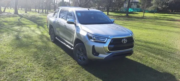 Toyota Hilux  SRV 2.8 