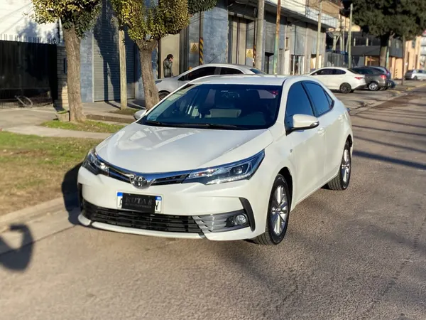 Toyota Corolla 1.8 XEI L/17 CVT