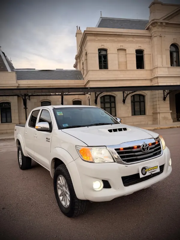 Toyota Hilux SRV
