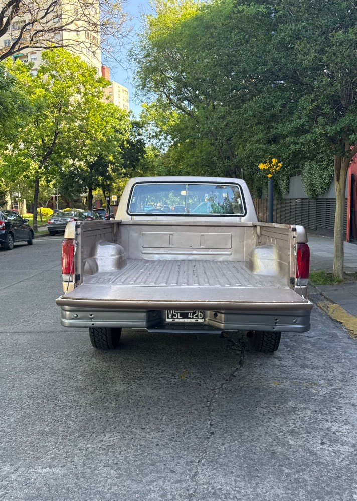 Ford F-150 — foto 7