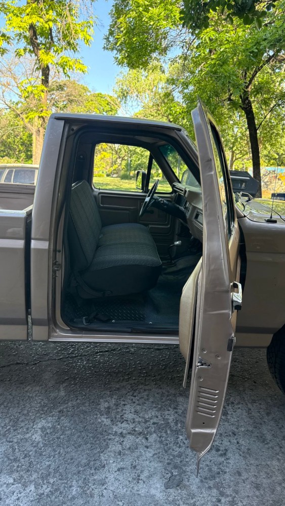 Ford F-150 — foto 13