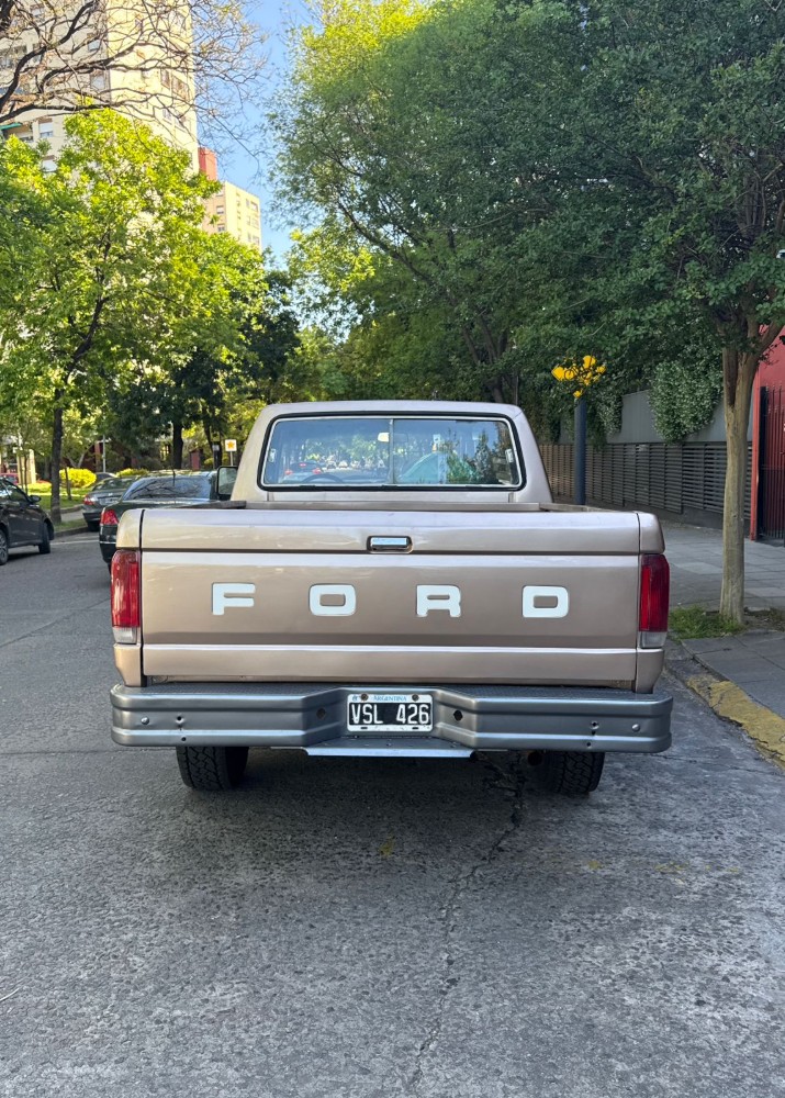 Ford F-150 — foto 16