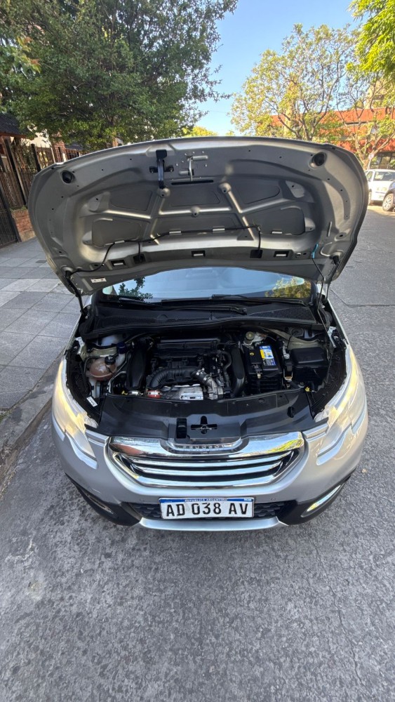 Peugeot 2008 THP — foto 9