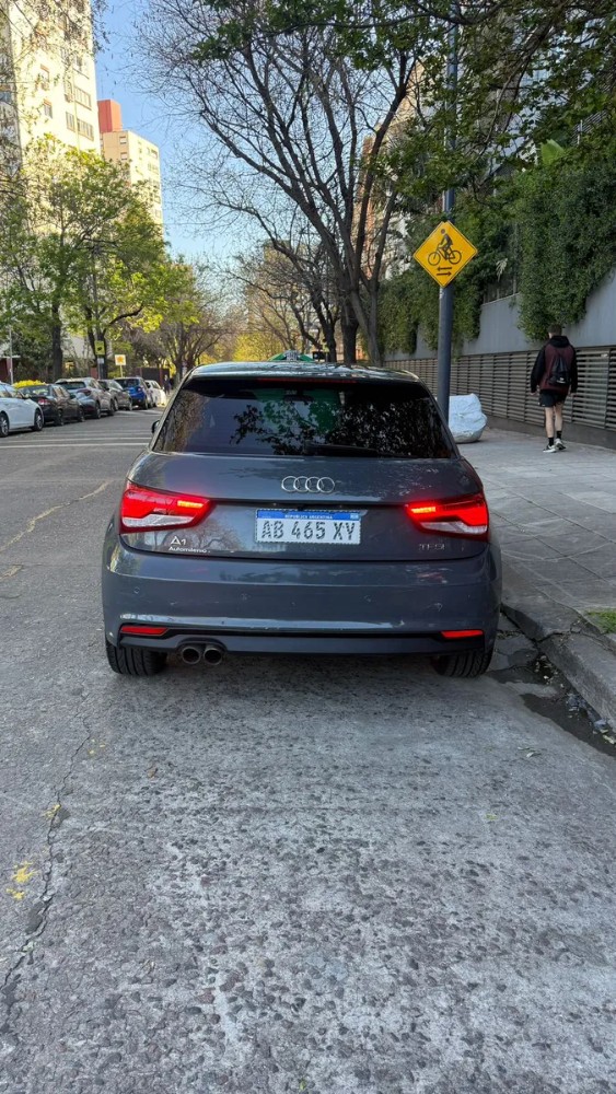 Audi Audi a1 1.4t fsi — foto 4