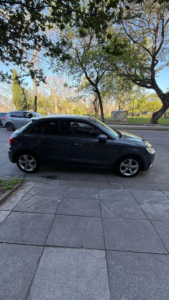 Audi Audi a1 1.4t fsi — foto 7