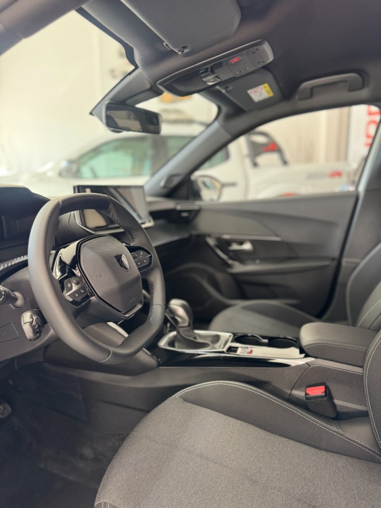 Peugeot 2008 Active T200 — foto 2