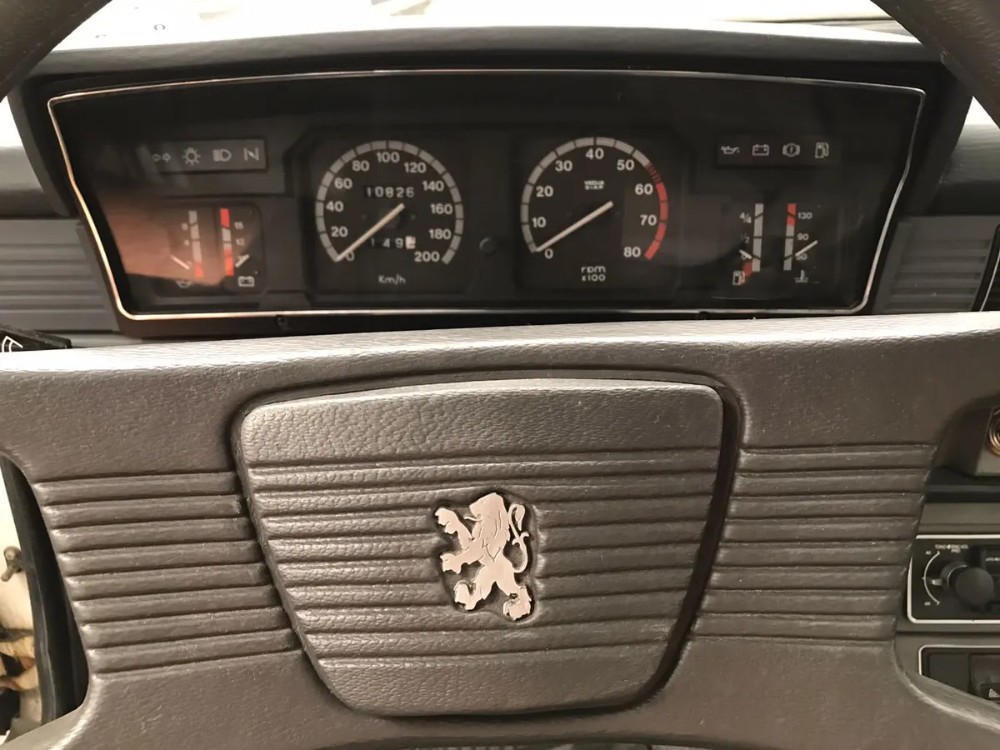 Peugeot 504 — foto 6