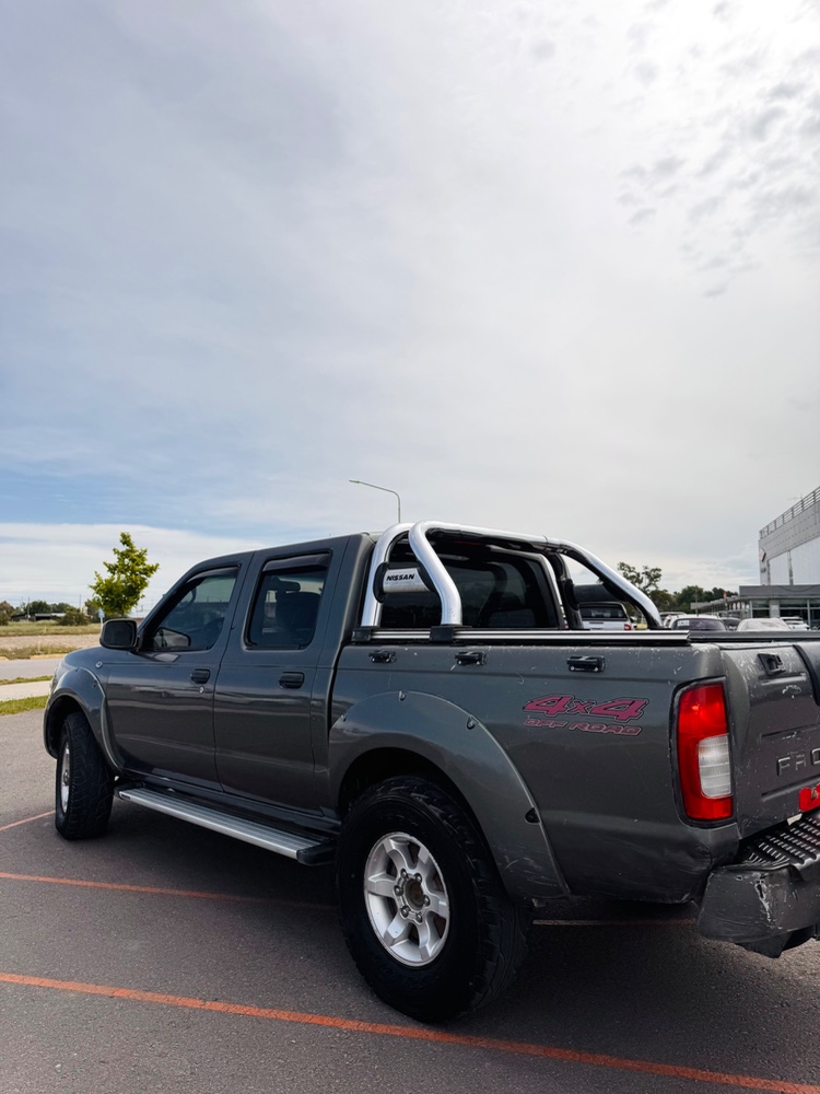 Nissan Frontier 4X4 2.8 Turbo — foto 2