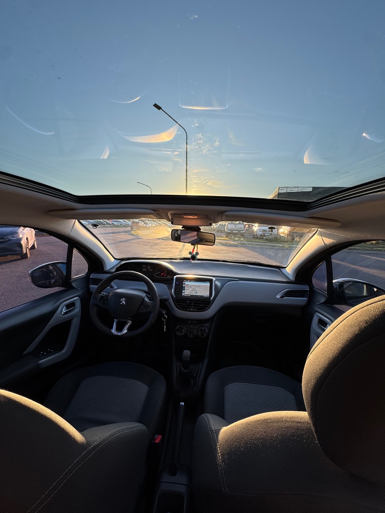 Peugeot 208 Allure 1.6 16v VTi — foto 2
