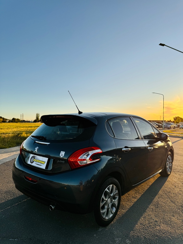 Peugeot 208 Allure 1.6 16v VTi — foto 4