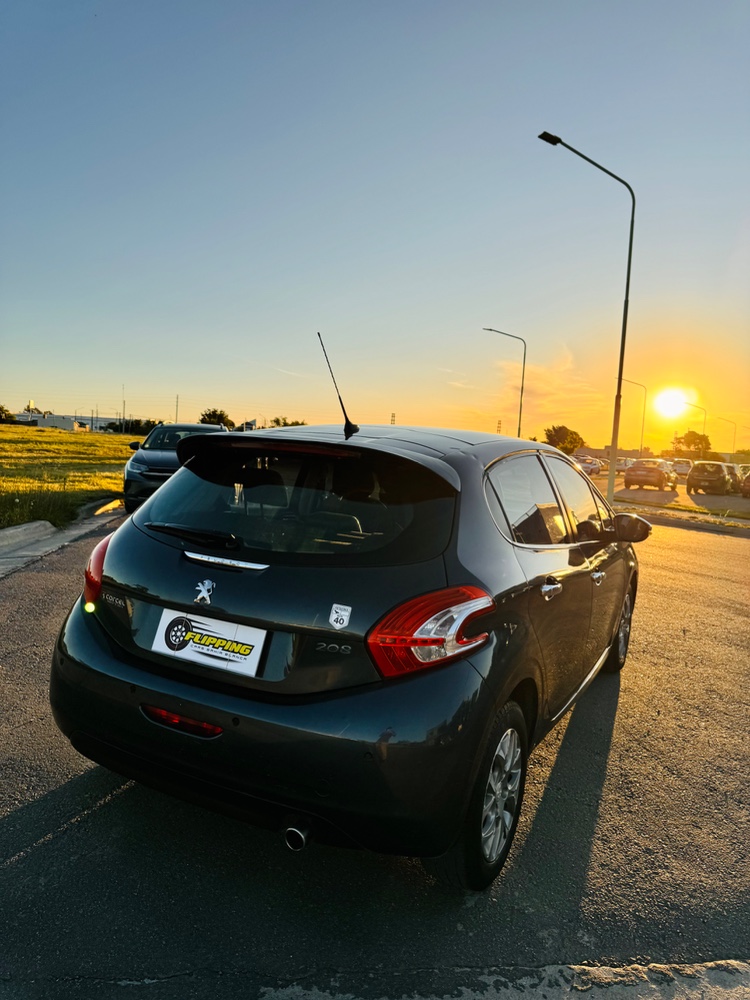 Peugeot 208 Allure 1.6 16v VTi — foto 5