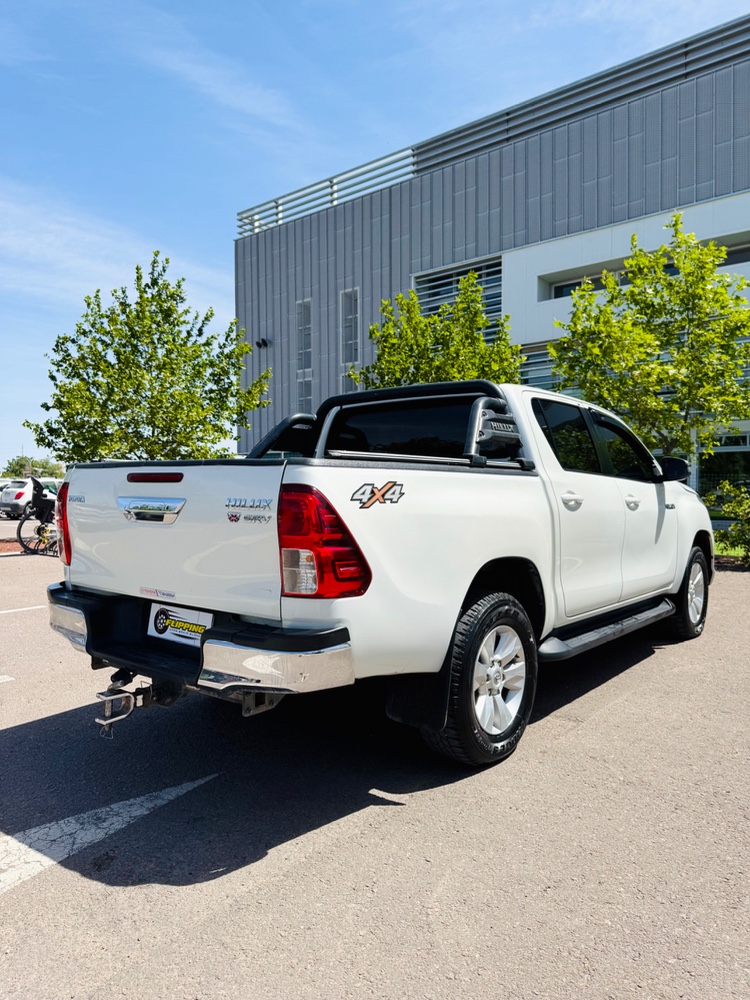 Toyota HILUX SRV 2.8 — foto 6