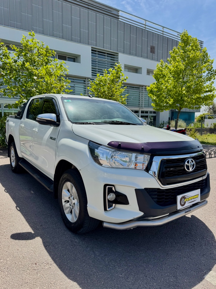 Toyota HILUX SRV 2.8 — foto 11