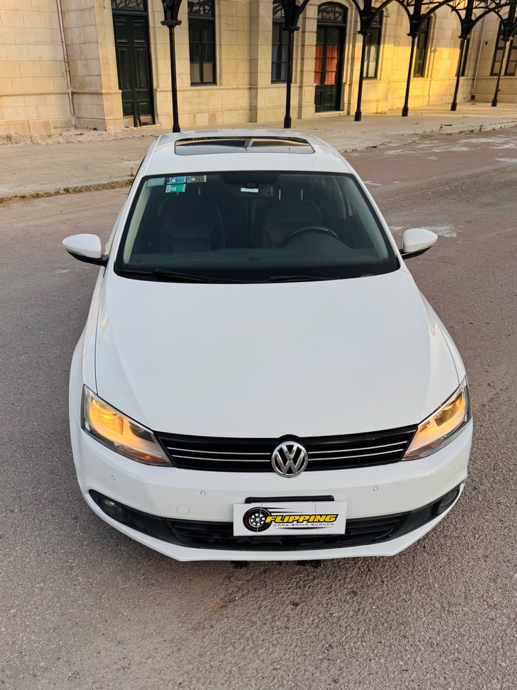 Volkswagen Vento 2.5 Versión Cuero — foto 2