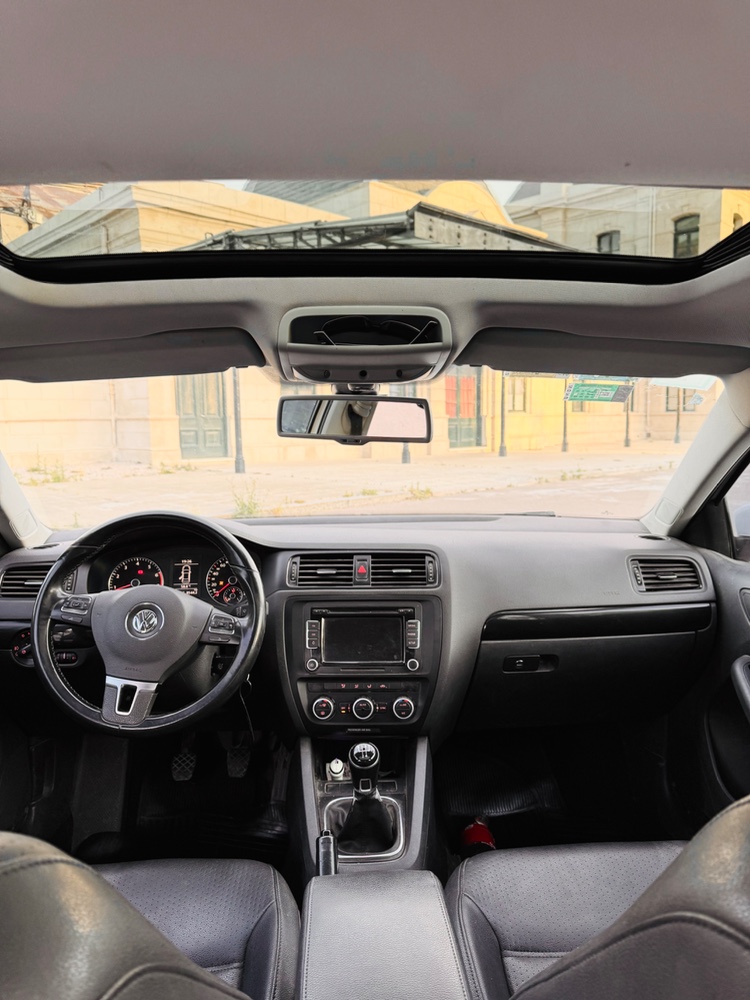 Volkswagen Vento 2.5 Versión Cuero — foto 4