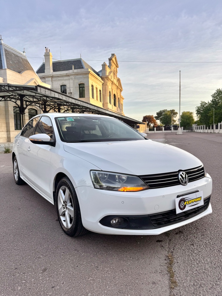 Volkswagen Vento 2.5 Versión Cuero — foto 5